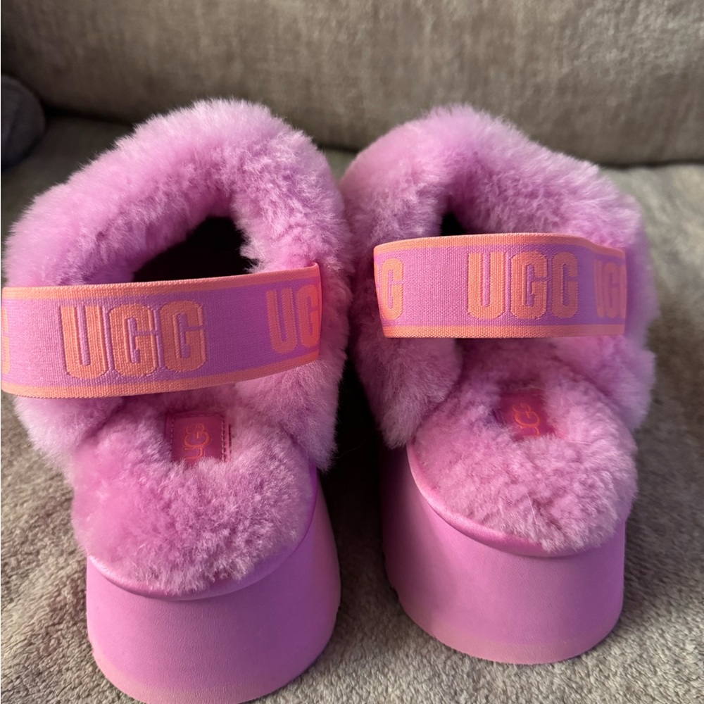 UGG Fuchsia Fluffy Slides